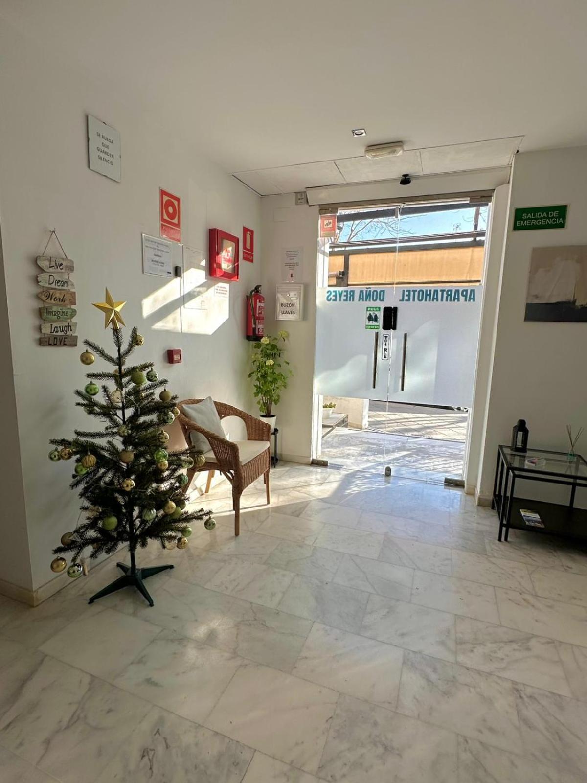 Apartahotel Dona Reyes 奇皮奥纳 外观 照片